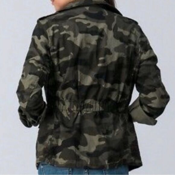 Love Tree Camo Utility Jacket Medium - Picture 2 of 9
